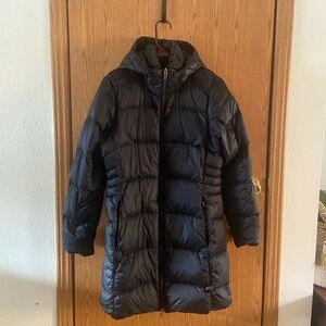 Mountain Hardwear Women's Black Hooded Puffer Coat